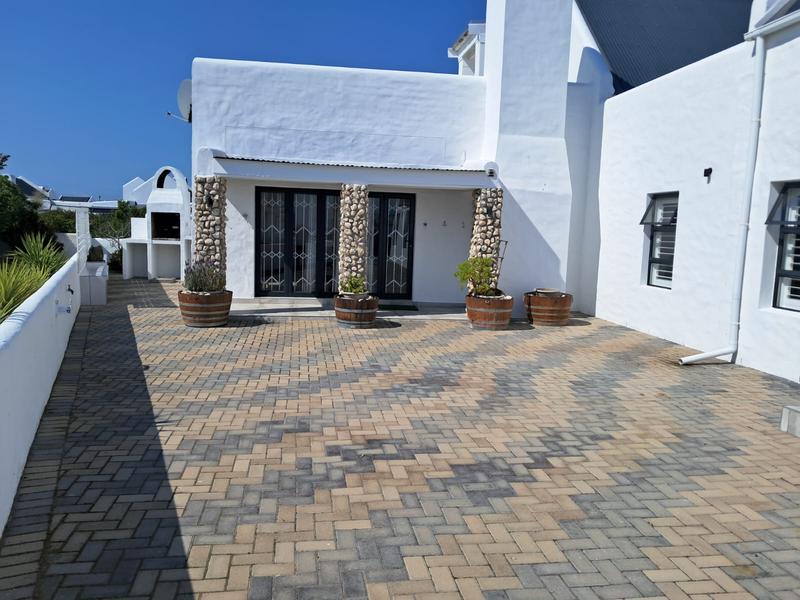 4 Bedroom Property for Sale in Dwarskersbos Western Cape